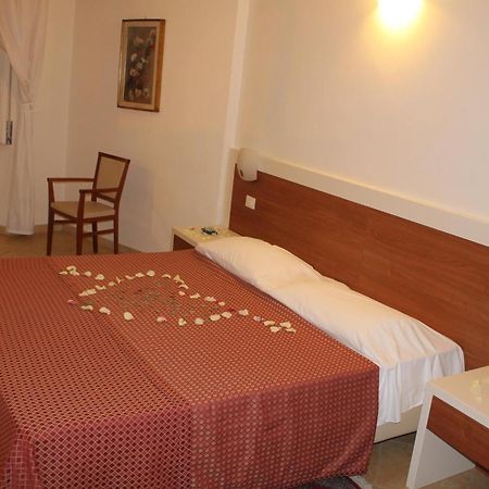 B&B Soggiorno Ponte Rosso Флоренция Екстериор снимка